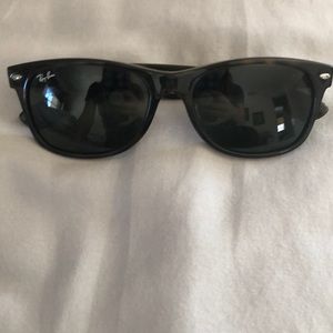 Ray ban new wayfarer tortoise sunglasses